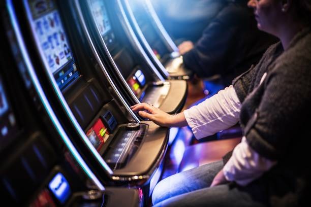 gladiator88 platform interface showing live casino tables and sportsbook markets on mobile and web